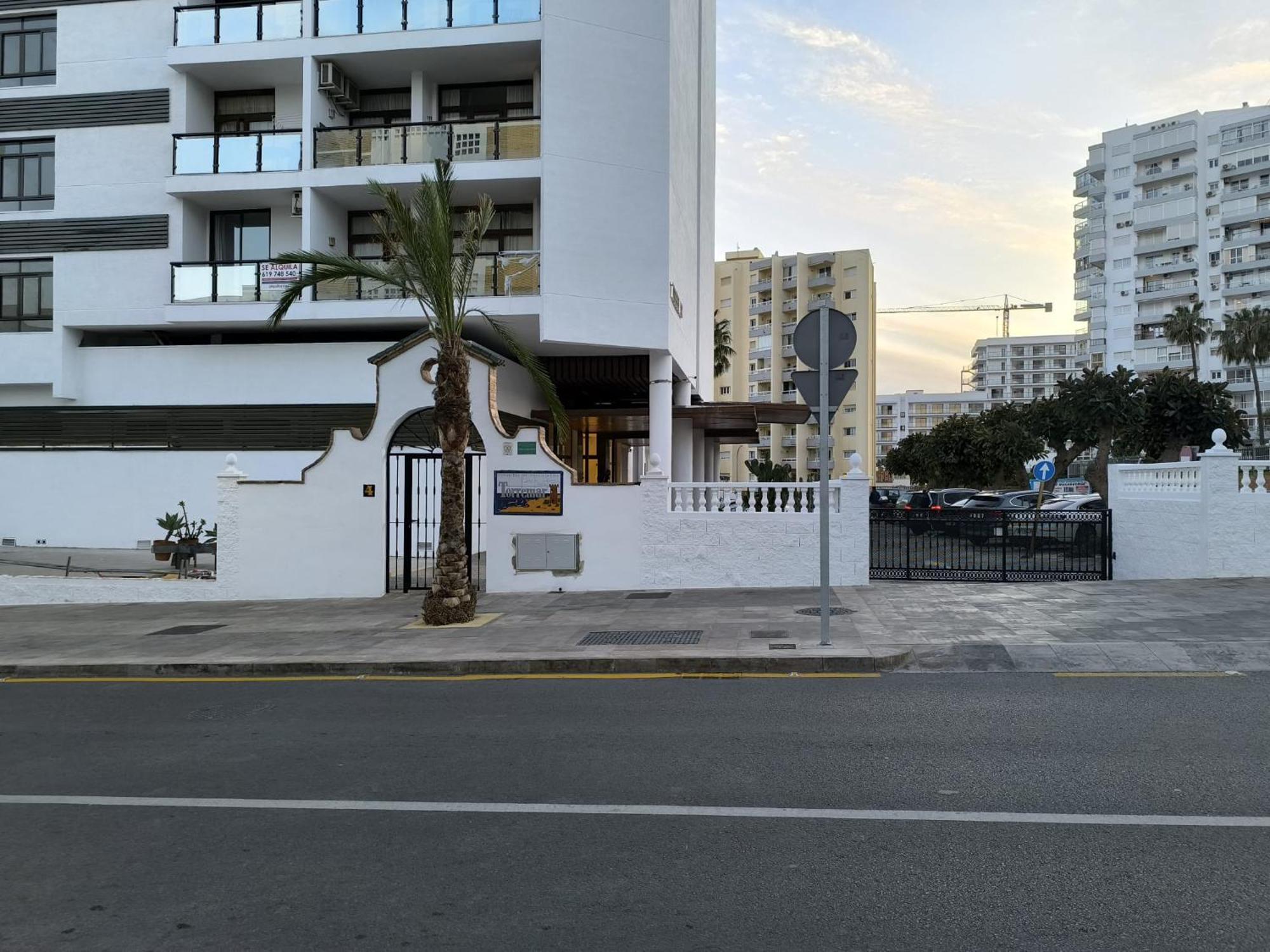 Estudio Puerto Marina Apartment Беналмадена Екстериор снимка